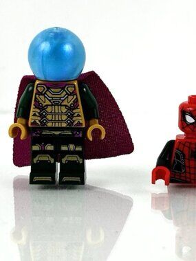 Lego Marvel Mysterio and Spider-Man Top No Way Home Minifigure 76184